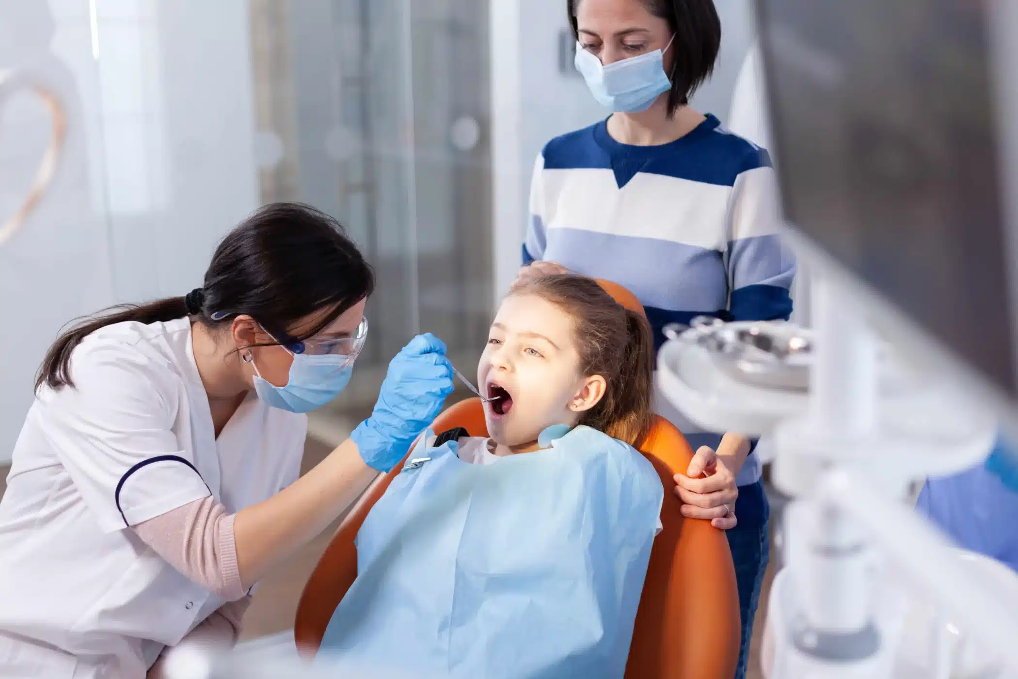 Top 7 Factors to Consider When Choosing Pediatric Dentists
